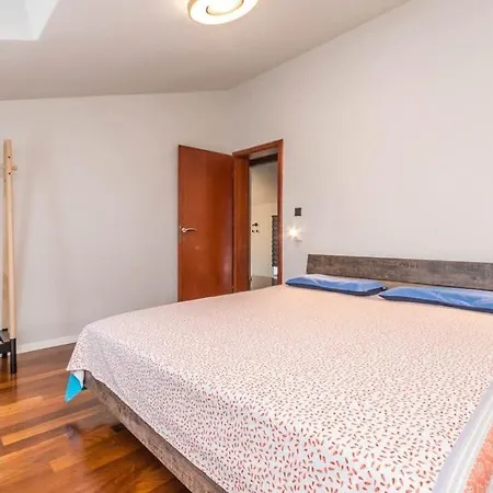 Family Friendly House With A Swimming Pool Gornje Rastane, Biograd - 24616 Nyaraló Donje Rastane