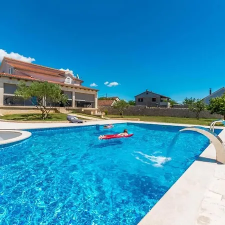 Family Friendly House With A Swimming Pool Gornje Rastane, Biograd - 24616 Nyaraló Donje Rastane