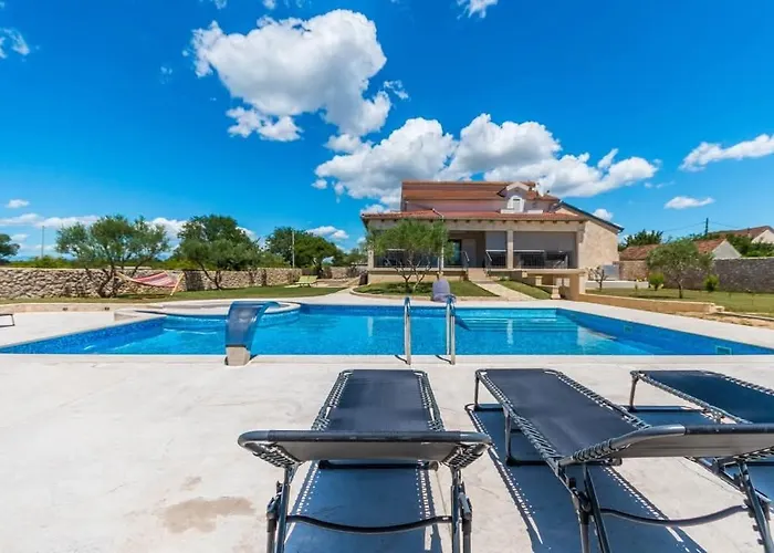 Vakantiehuis Family Friendly House With A Swimming Pool Gornje Rastane, Biograd - 24616 *